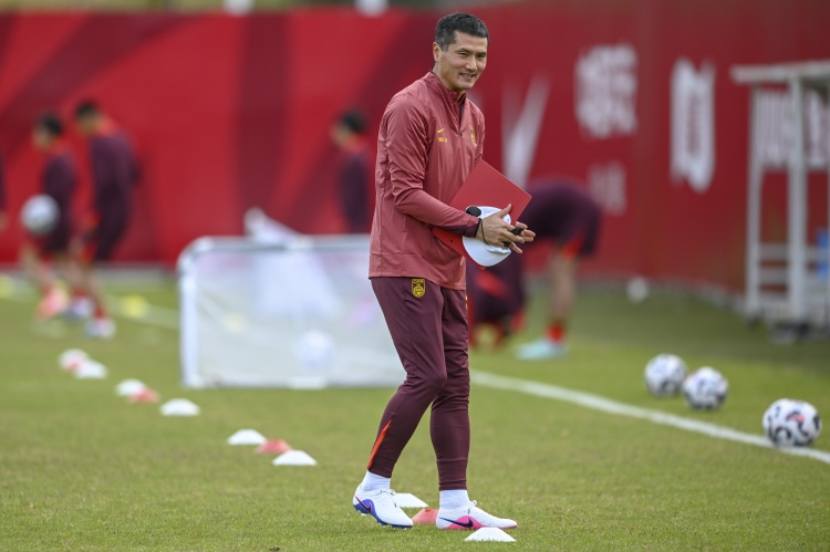 浙媒：金华时隔三年再承办国足赛事，外界对邵佳一战术充满期待
