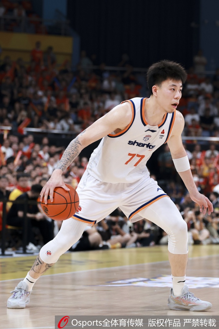 进攻端手感一般！张镇麟17中7&三分3中0拿到19分5板2断