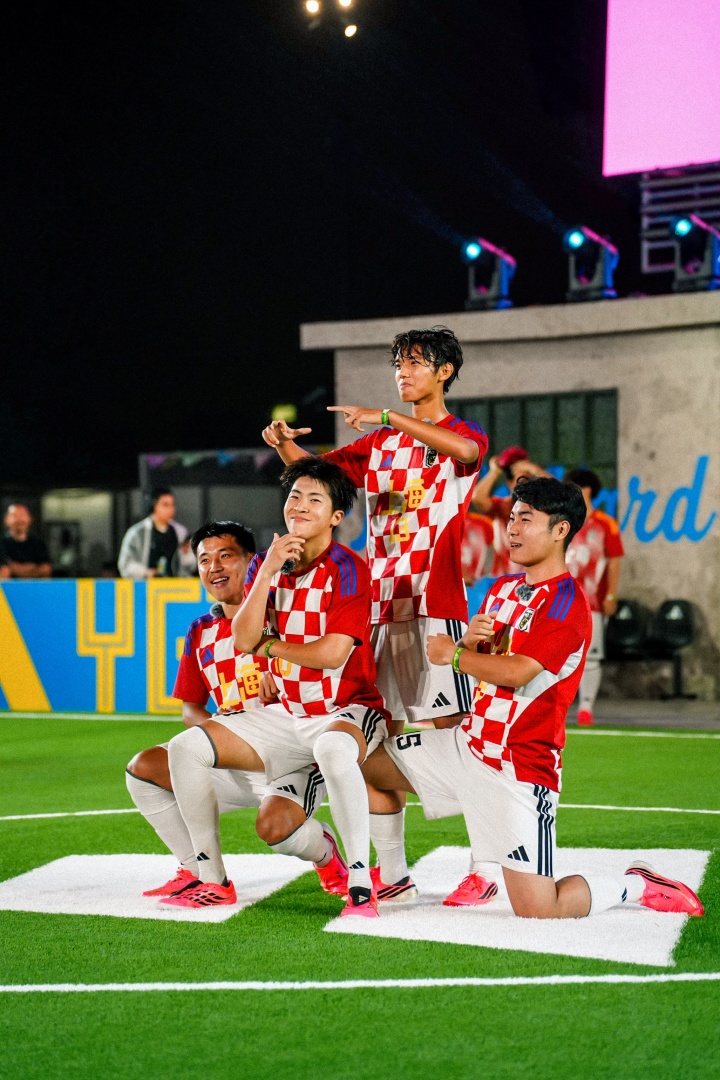 阿迪达斯2026世界杯传奇野场燃动上海 近万人共赴足球盛夏之约