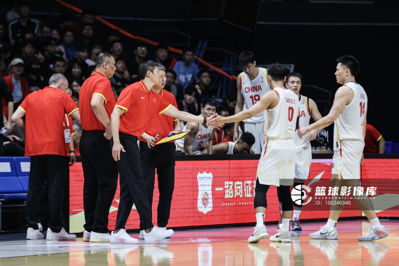 四个字形容中国男篮第一阶段的表现 再送四个字给第二阶段的他们