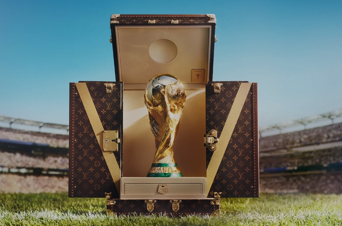 官方：国际足联与LV达成合作，大力神杯将装在LV箱子中入场