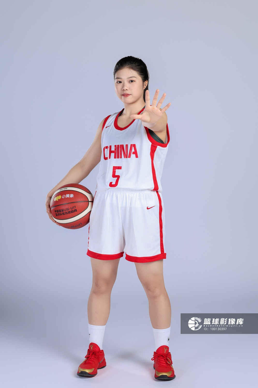 得好好练练投篮!孙璇全场仅10中3&三分5中0 但另有6板10助