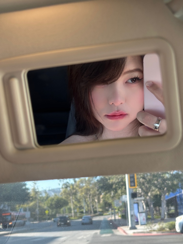 前LOL女职业选手mayumi晒照:终于拿到驾照学习许可证了!