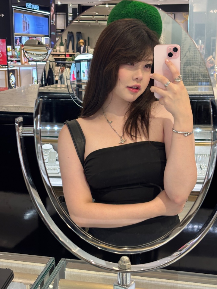 前LOL女职业选手mayumi晒照:终于拿到驾照学习许可证了!