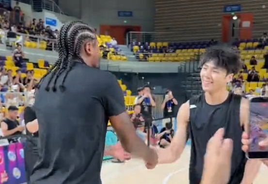 扣篮秀+连射6记三分!百分大战:杰伦·格林100-51狂胜陈泽文49分