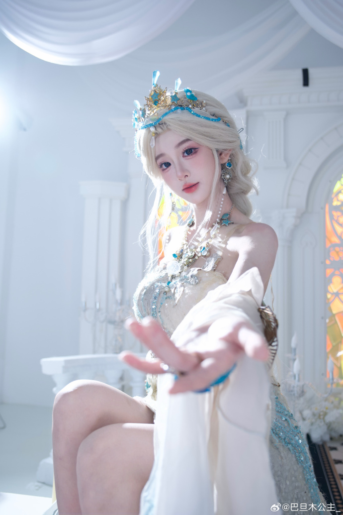 美😍😍😍卢本伟妻子晒逆水寒林泽清瑶cos 简直太仙了!