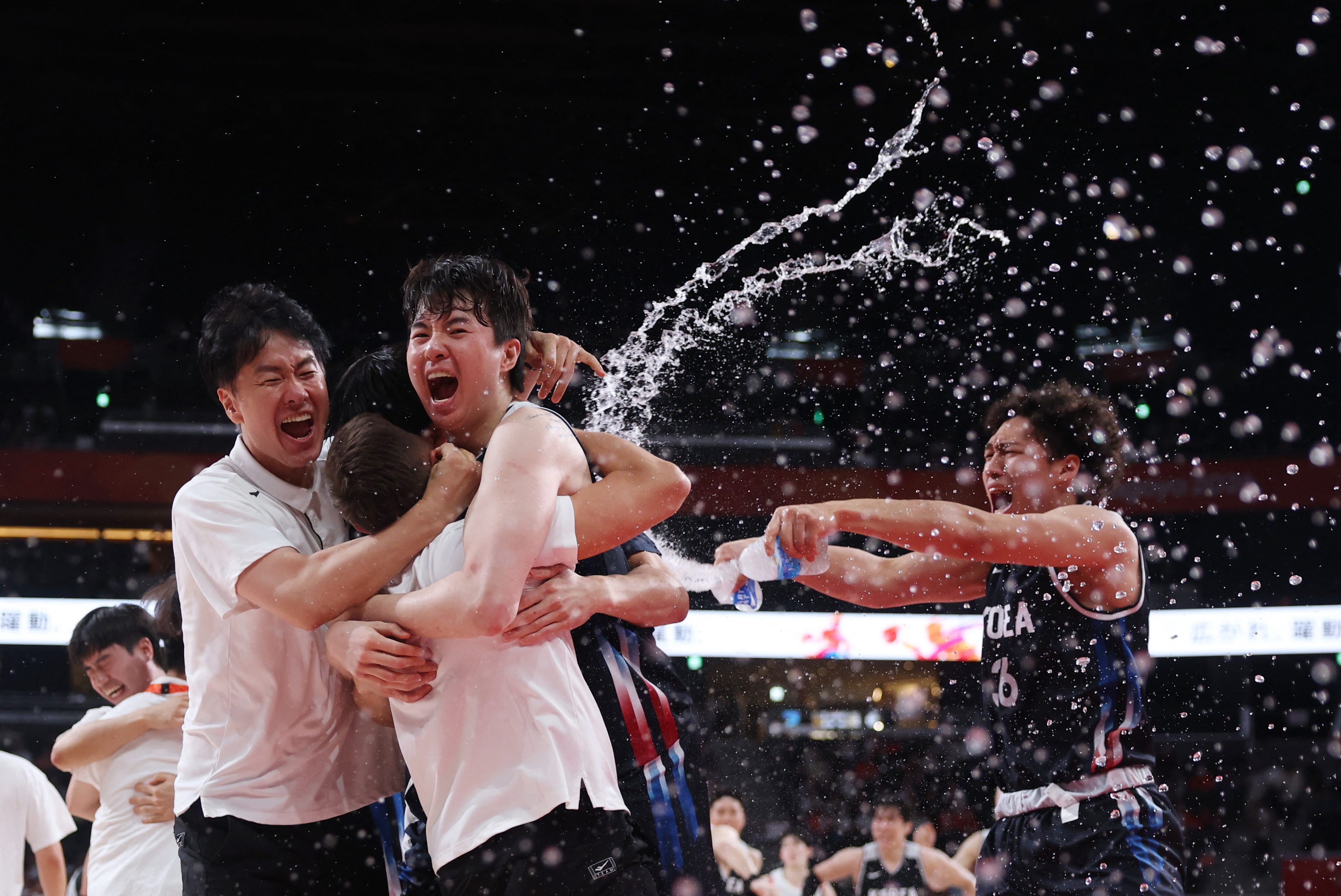 你的梦想?李贤重:梦想有很多 想去NBA 想参加世界杯 甚至奥运会
