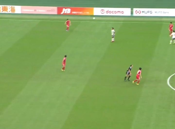 【今日看球要闻】中国女足0-1落后！朝鲜定位球开出，姚伟头球解围不幸自摆乌龙(图2)