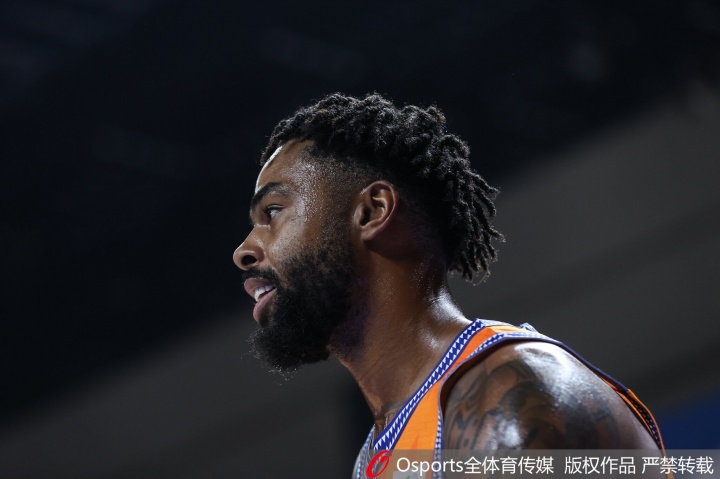三分5中0！拉塞尔半场8投仅1中拿6分3助 罚球4中4