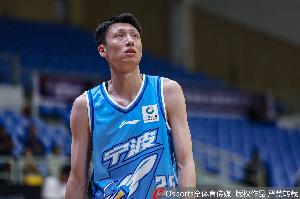 10中3&三分7中1！媒体人：许钟豪押宝老队友赵岩昊并非明智决定