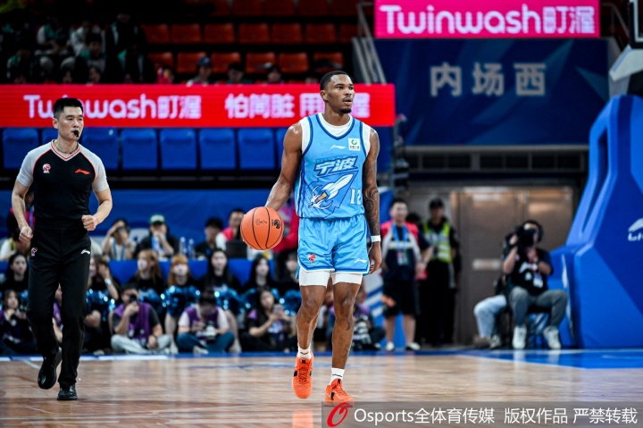 拉胯！小弗兰科·米勒15中5得13分1板8助 三分7中1&正负值-33最低