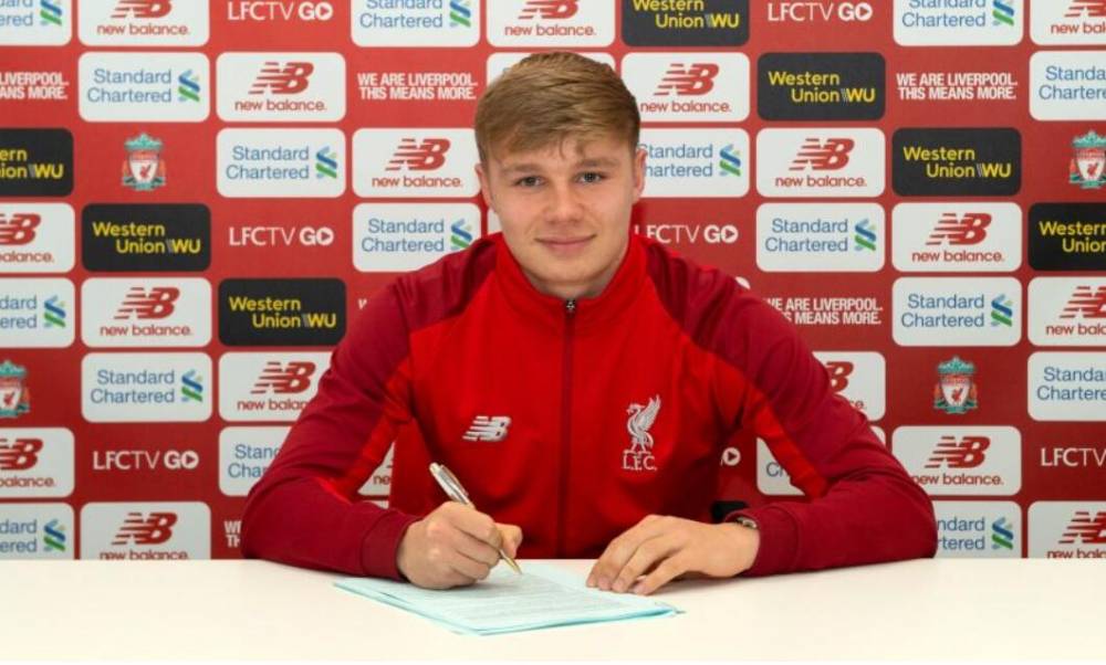 官方：利物浦和年轻射手格拉策签下职业合同