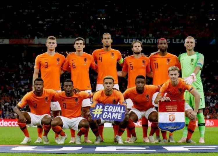 欧洲杯往事一：从克鲁伊夫到四大才子，荷兰足球欧洲杯的前世今生