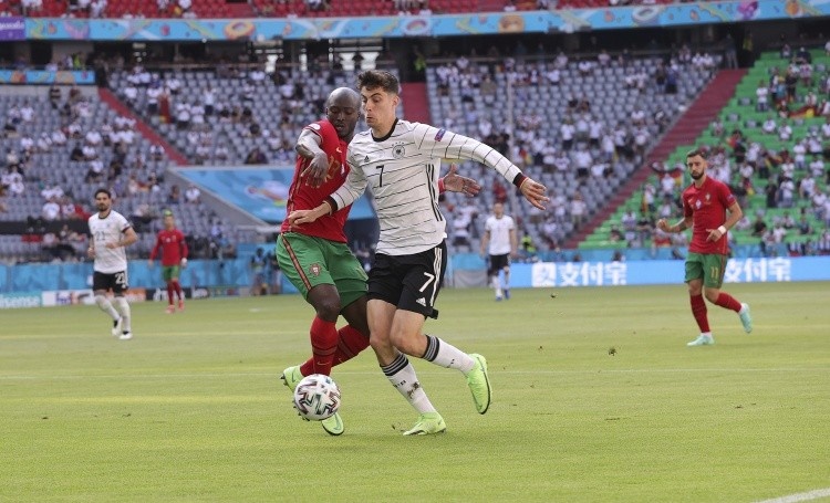 德国vs葡萄牙球评：英雄不仅戈森斯，背锅何止塞梅多