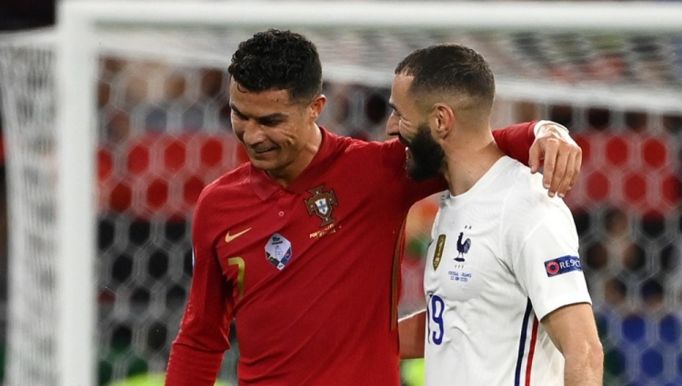 满满都是回忆，皇马官方晒法葡战“老朋友”们的合影