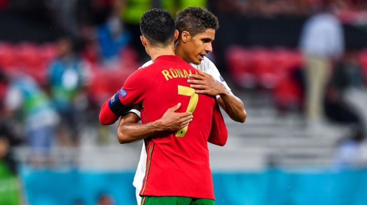 满满都是回忆，皇马官方晒法葡战“老朋友”们的合影