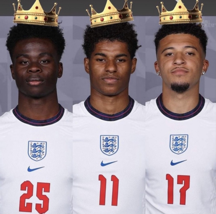 贝林厄姆为三位失点队友戴上皇冠：输赢一起抗