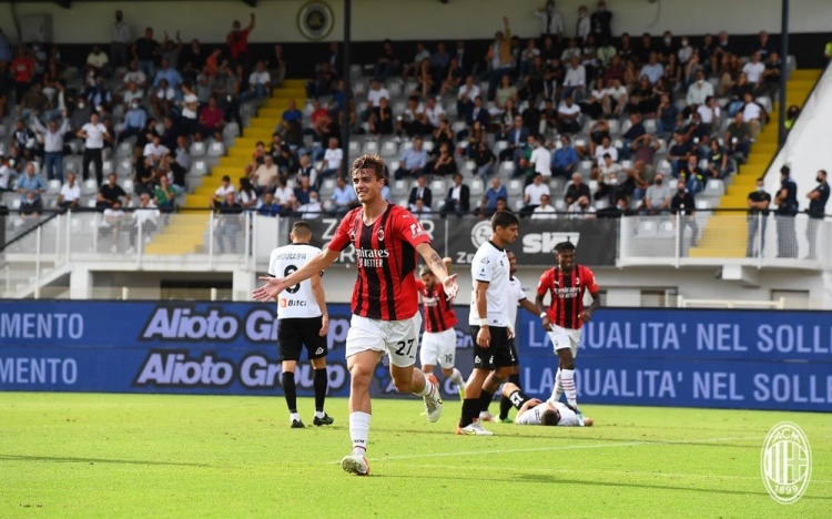 三代忠烈“马家将”,丹尼尔·马尔蒂尼为AC米兰进球了