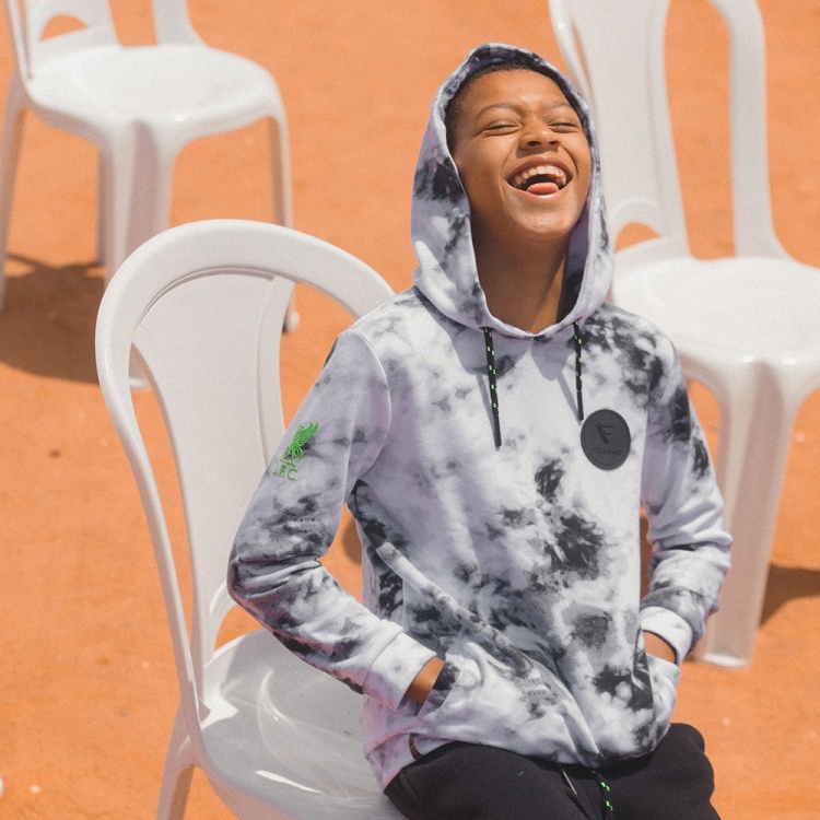 菲尔米诺和利物浦合作推行童装,设计灵感来自巴西故乡