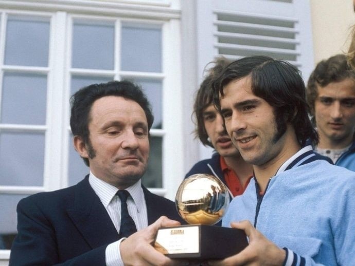 拜仁本周观察:莱万的金球能否降临慕尼黑