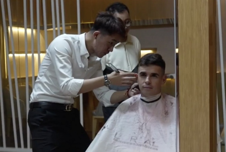 枯燥赛区生活如何解闷?追剧、看综艺、玩游戏成球员首选