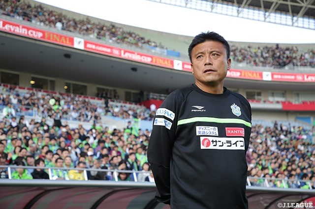 这位在日朝鲜人主帅，是如何率京都不死鸟12年后重返顶级联赛的？