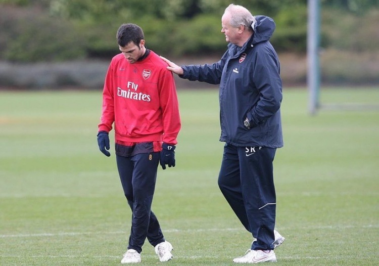 前阿森纳首席球探罗利去世,没有他枪手就不会拥有小法和范佩西