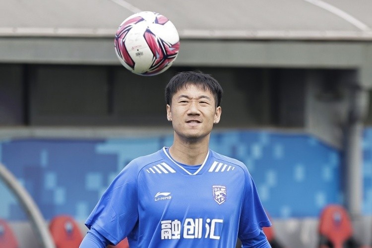 武汉三镇官方：荣昊等11人合同到期 耿晓峰等3人租借期满离队