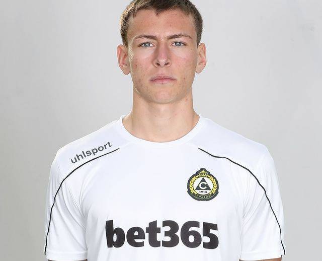 每体:巴萨已签下16岁保加利亚中卫格奥尔基耶夫