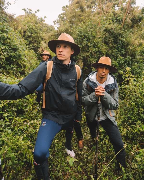 拉莫斯、纳瓦斯等巴黎四将在卢旺达参加自然活动，探寻大猩猩家园