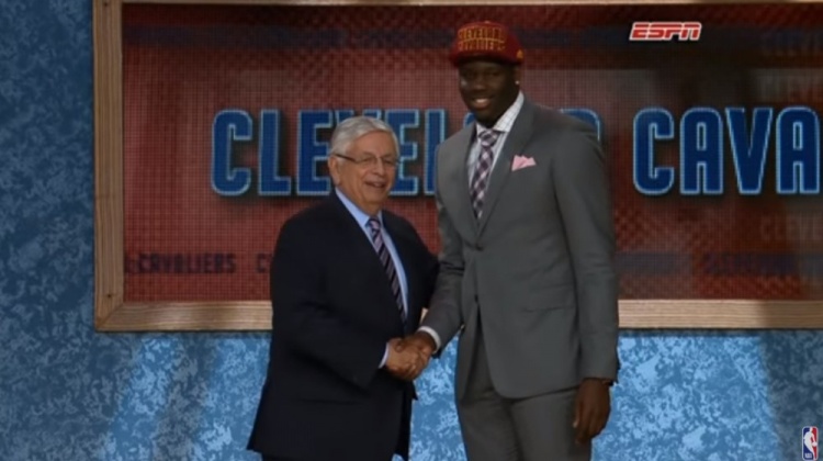 大发体育15周年之篮坛2013：答案麦迪退役 科比最后一次季后赛