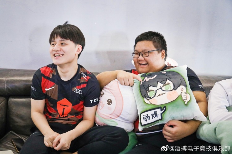 TES赛后返图:新年快乐!八月是新的挑战