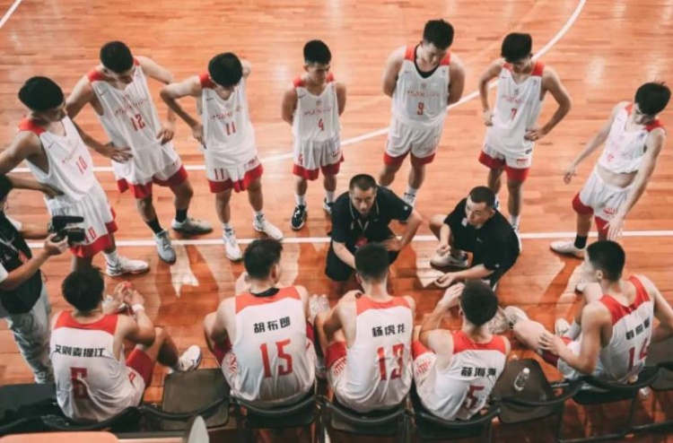 【后厂村体工队】中国篮球，需要更多的“新疆奇迹”