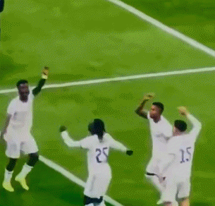 究竟是谁不让巴西球员跳舞？欧洲足球骨子里的歧视，恶臭