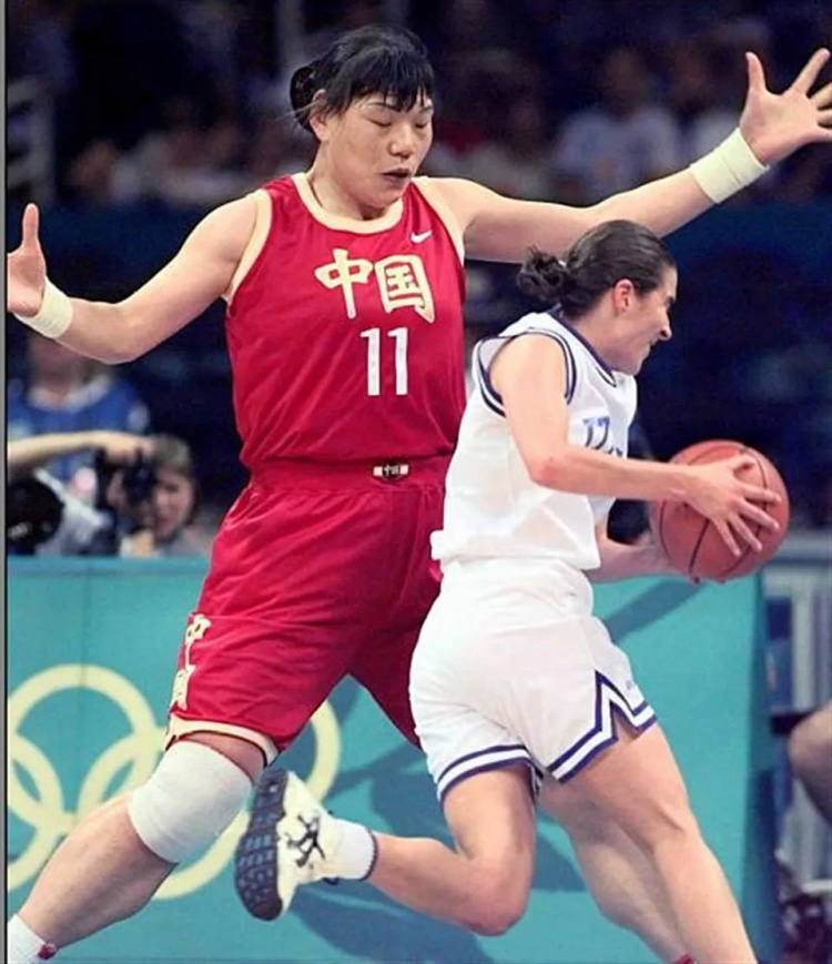 中国女篮，昂首世界四强：28年了！