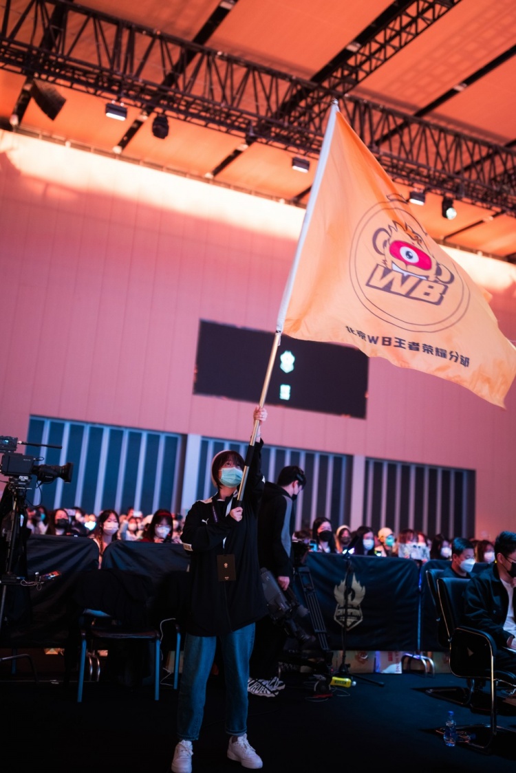 北京WB发布返图:强者经风不熄,弱者随风即灭,春天再见面