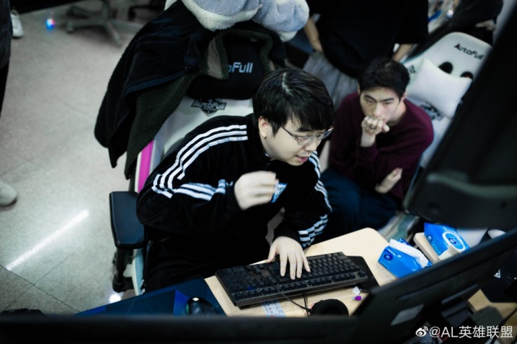 AL训练赛返图：目前身体已恢复健康，全力备战中！