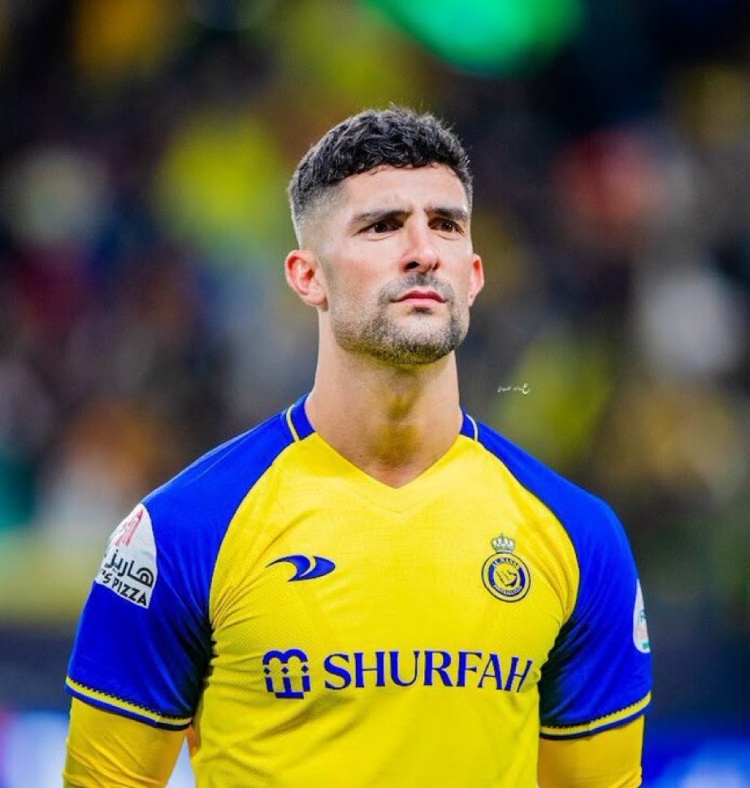 梅罗生涯最后的对决？利雅得明星队的首发阵容，能有多豪华？