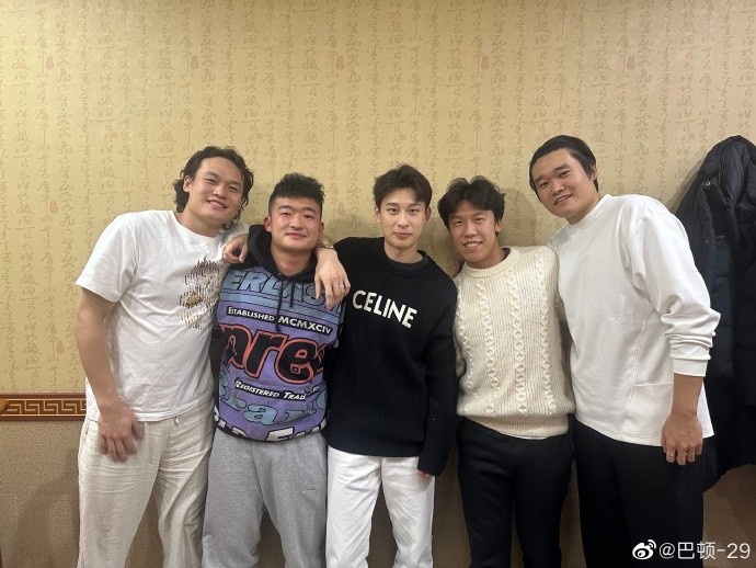 恭喜！津门虎球员巴顿上周末完婚，晒婚礼现场图致谢