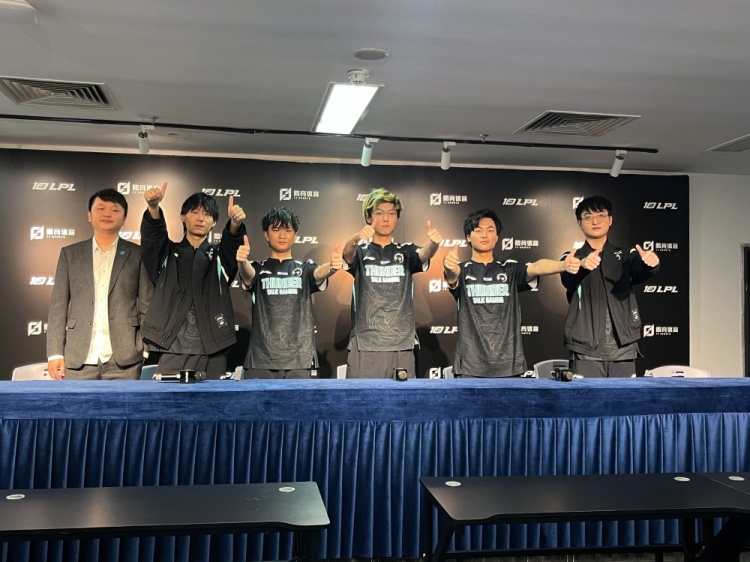 TT赛后更博：感谢今天从各地赶来为我们加油助威的粉丝