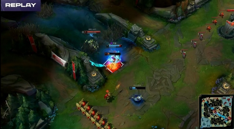 ?泽丽璐璐对线手法猛压Zeka卡萨丁神兵天降出山 HLE拿下首局