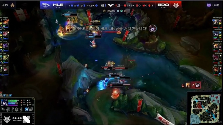 ?泽丽璐璐对线手法猛压Zeka卡萨丁神兵天降出山 HLE拿下首局