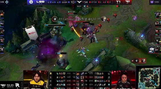 ?LCK:Zeus再秀上单亚索 小吕布烬精准架狙收割 T1 2-0LSB