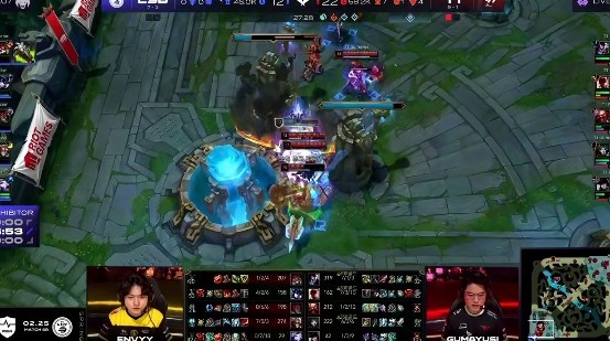 ?LCK:Zeus再秀上单亚索 小吕布烬精准架狙收割 T1 2-0LSB