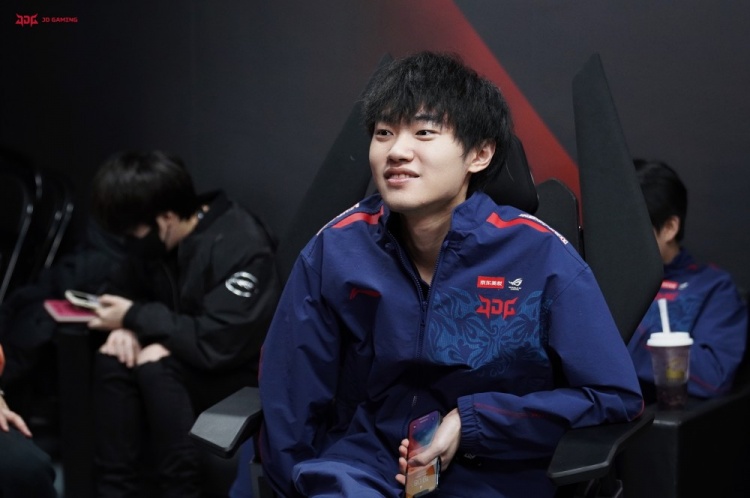 JDG赛前返图:丢掉压力,用心做好每个细节