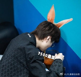 LPL赛事没品图：指南针怎只剩南北 原来是你帅的有点东西