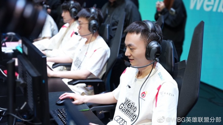 WBG官博发布赛前返图:率马以骥