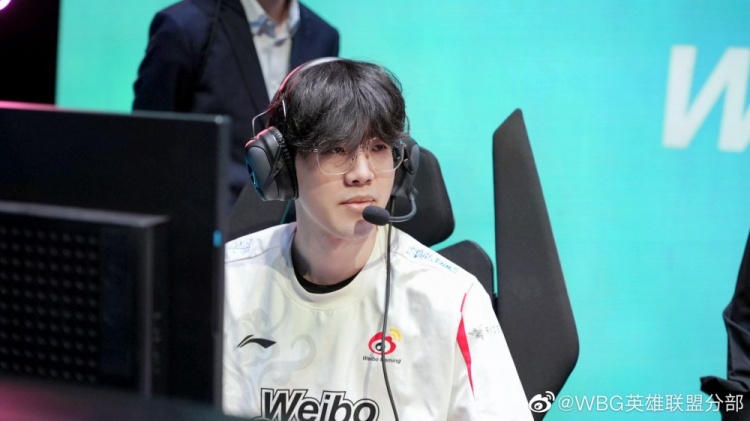 WBG官博发布赛前返图:率马以骥