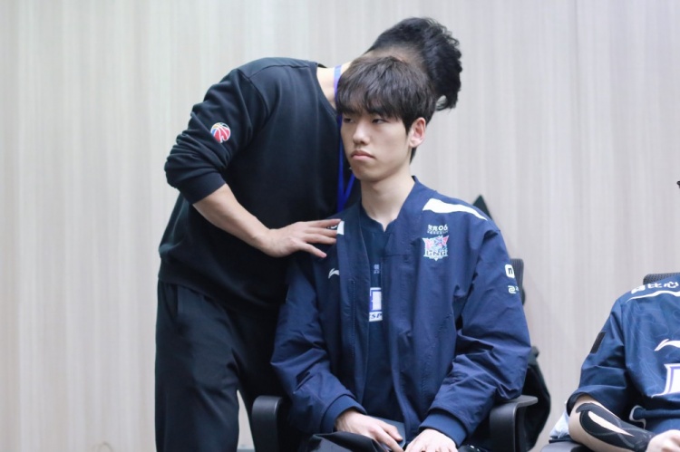 LNG赛场返图：是什么让Scout笑得这么开心？