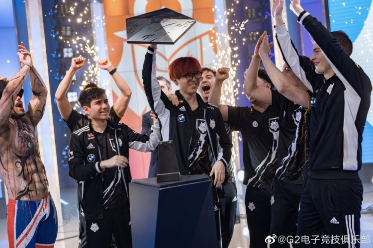 G2夺得冬冠返图：LEC的神话，LEC的十冠王！